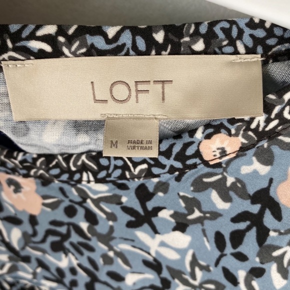 LOFT | Women’s blue grey pink floral tunic‎ | flowy | 100% Polyester | Medium | - Picture 8 of 9